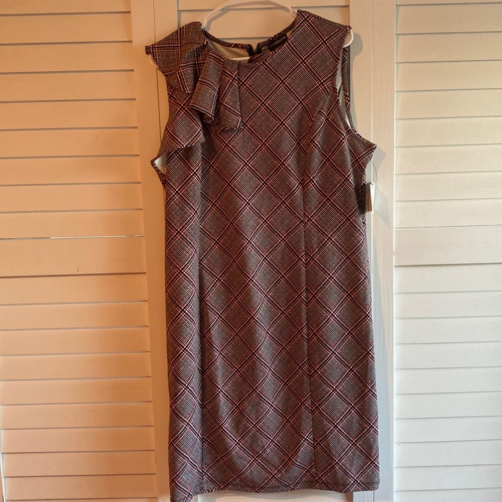 NWT- Womens Dress Crema Plaid